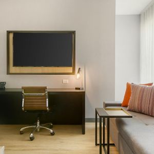 Queen Room Mobility accessible